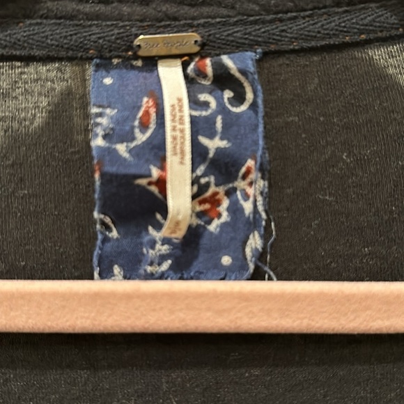 Free People beautiful blouse. Black, turquoise and tan. - Picture 4 of 5